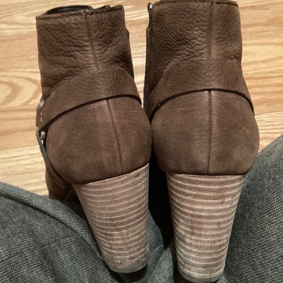 Cole Haan Brown Leather Calixta Booties size 7 - Picture 7 of 16
